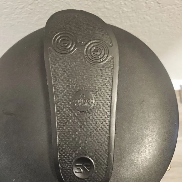 Amputee Super Rare Gucci Slide - Picture 7 of 7